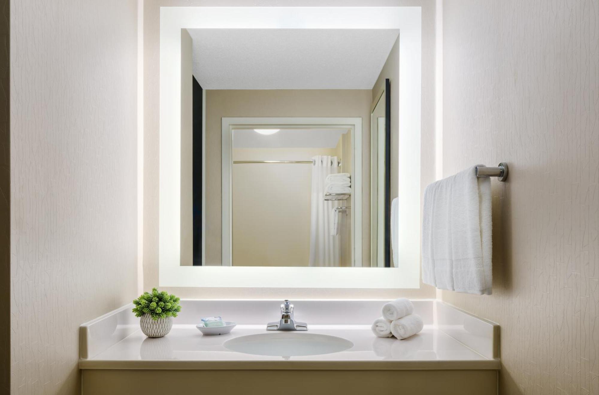 Springhill Suites Manchester-Boston Regional Airport Buitenkant foto