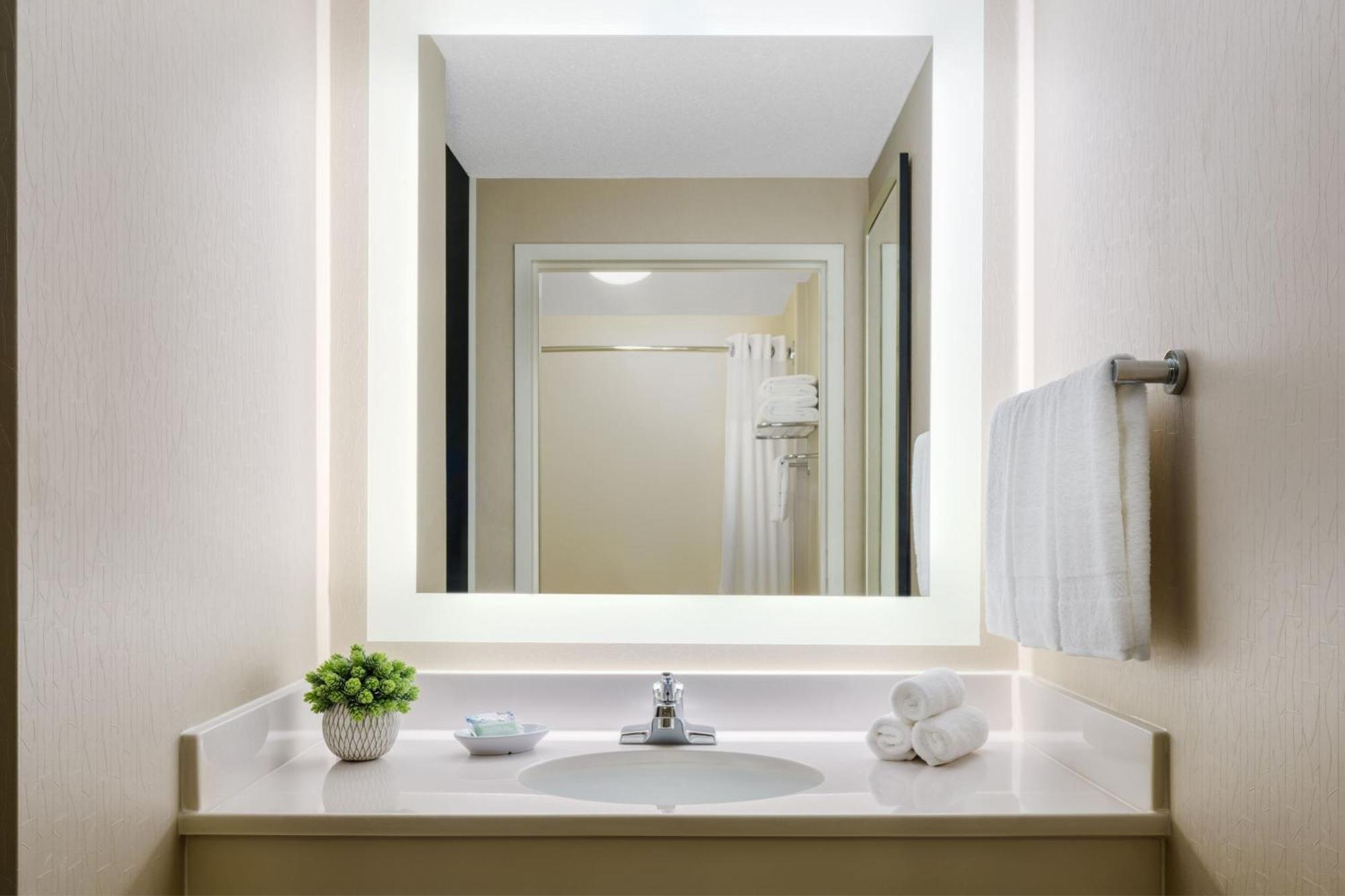 Springhill Suites Manchester-Boston Regional Airport Buitenkant foto